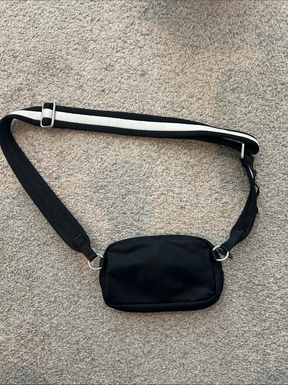 lululemon athletica Black Belt Bag with White-Striped Strap - Picture 2 of 4